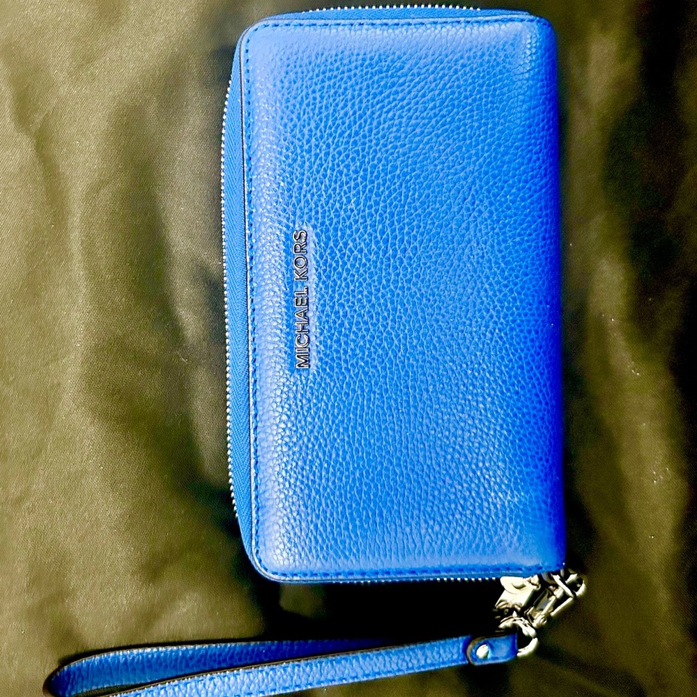 Michael Kors Vibrant Blue Leather Wristlet Wallet with Phone Pocket